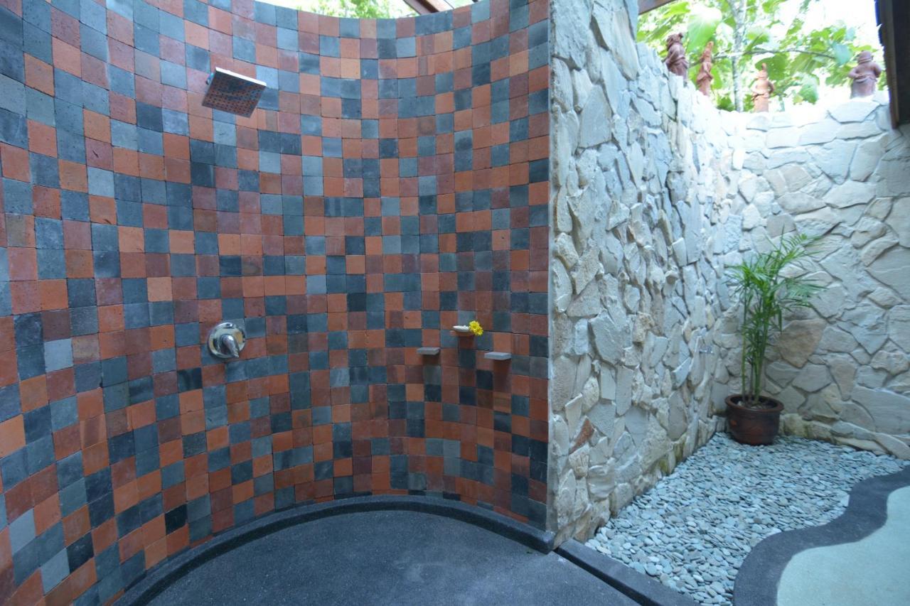 Villa Blue Steps Yogyakarta Exterior photo